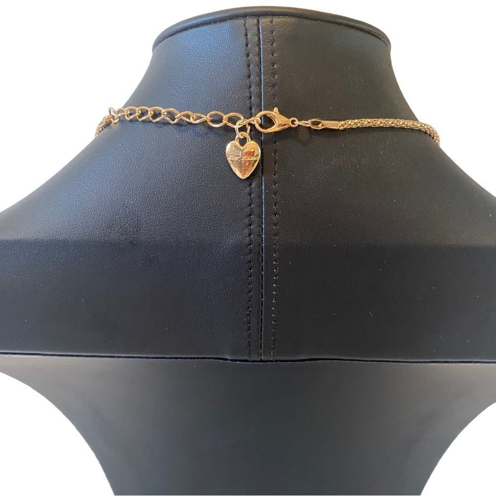Sparkly Adorable Flying Pig Necklace on Long Gold Toned Chain. - Picture 7 of 8
